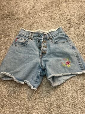 Jou Jou Floral Patch Vintage Y2K Embroidered Denim Shorts - Petite